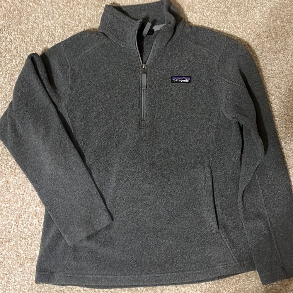 Patagonia Gray zip up fleece.